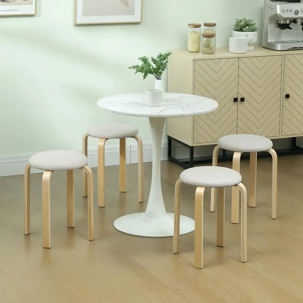 Set 4 Stapelbara Stoppade Pallar med Lackerad Finish