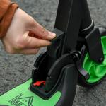 Elsparkcykel med 120 W Motor och 6 km Räckvidd för Barn från 6 År Hållbar och Säker Grön och Vit Plast och Metall max 8 km/h