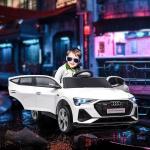 Elektrisk Bil Audi E-Tron för Barn, Licensierad Leksaksbil med Fjärrkontroll, Lyxig Körupplevelse med Musik, Vit, 3-5 år