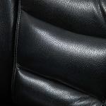 Fåtölj Ergonomisk Svart Brun Konstläder för Vardagsrum och Vila med Fotpall och Snurrbar Sits samt Justerbart Ryggstöd Robust Modell
