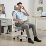 Ergonomisk Kontorsstol med Mesh-ryggstöd, Höjdjusterbar, Fällbara Armstöd och Gungfunktion, Grå