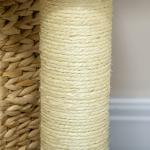 Skrapstolpe Kattträd Beige av Sisal och Plysch för Små Katter Litet Klösträd med Kattgrotta och Lekboll 74 cm