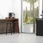 Köksbarstolar Barstolar Set om 2 Brun av Metall och Trä för Matsal Industriell Design med Fotstöd Lastkapacitet upp till 120 kg 42 x 42 x 65 cm