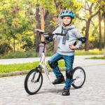 Barnskoter Sparkscooter Stadsskoter Kickboard Pneumatiska Däck och Handbroms Hopfällbar