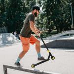 Sparkcykel Stuntscooter Flerfärgad av Aluminium och Stål för Barn från 14 År Scooter med 100 mm Hjul