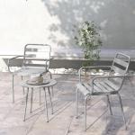 Bistroset Trädgårdsmöbelset Ljusgrå av Stål för Terrass 3 Delar med 1 Soffbord och 2 Stapelbara Stolar Balkongsittgrupp