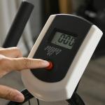 Tyst Motionscykel med Justerbart Motstånd, Pulssensor och Monitor, Blå
