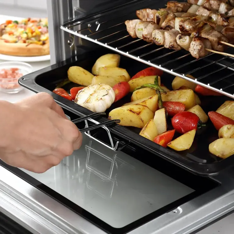 Miniugn 32 l med Bakplåt & Timer 1600 w Silver
