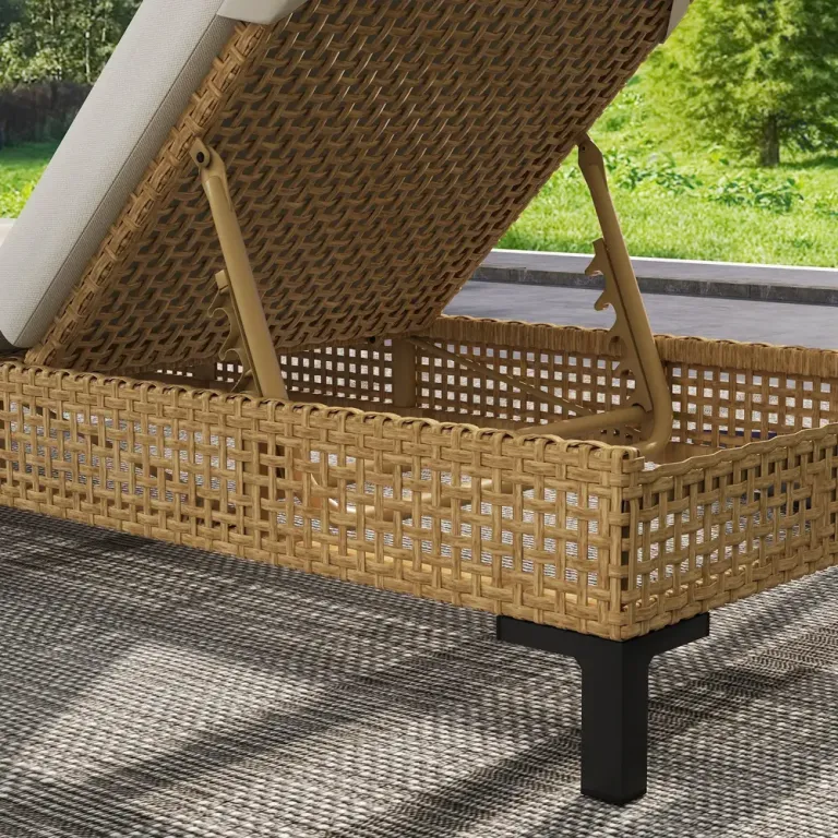 Solsäng i Konstrotting Solstol med Dyna 65 x 200 x 31 cm