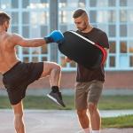 Kickboxing Mitts Tränarkuddar Svart Röd av Konstläder för Träning och Fitness Muay Thai Boxningsdynor Slitstark