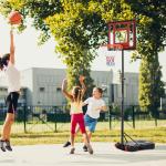 Basketstativ Basketkorg Svart av Stål och Plast för Utomhusbruk Höjdjusterbart Stativ med Hjul 160-210 cm
