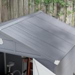 Verktygsbod Redskapsbod med Taktak Grå av Aluminium för Trädgård och Bakgård Skjul med Låsbar Dörr och Fönster 4,1 m³ 240 x 190 x 228 cm