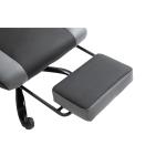 Spelfåtölj Höjdjusterbar med Nackstöd och Svankkudde Ergonomisk upp till 120 Kg med Fotstöd Svart