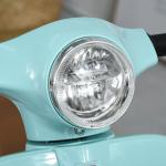 Elektrisk Motorcykel Vespa för Barn, Licensierad Leksaksmotorcykel med Stödhjul, Rolig Körupplevelse för De Minsta, Blågrön, 1,5-3 år